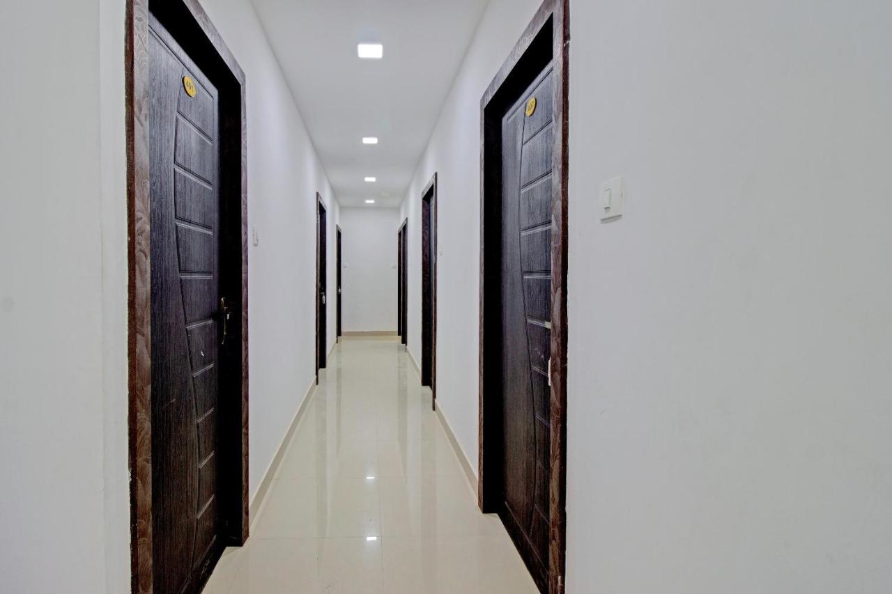 Oyo Flagship 81436 Palace Lodge Мангалор Экстерьер фото